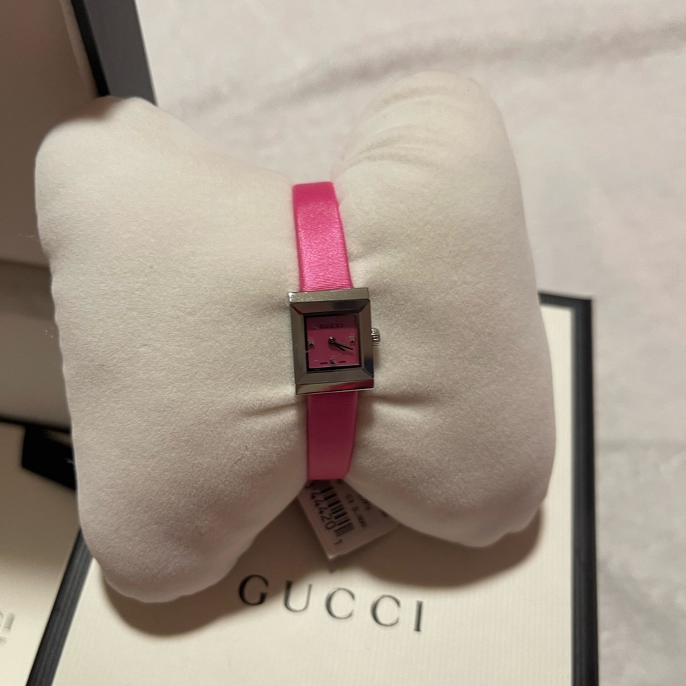 COPY - GUCCI G-FRAME SS SQUARE DIAL FUCHSIA MOP DIAL WOMEN'S WATCH